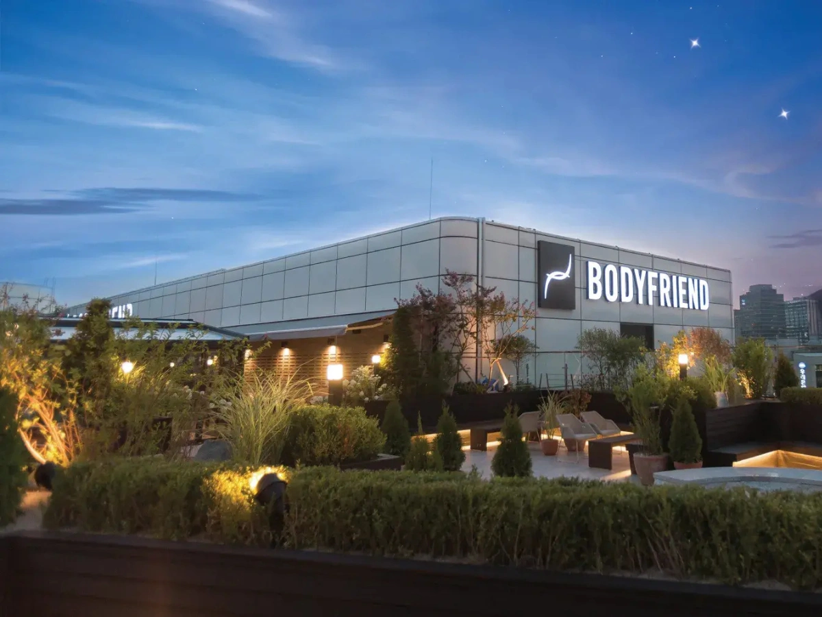 Banner mobile hình ảnh trụ sở và nhà máy1